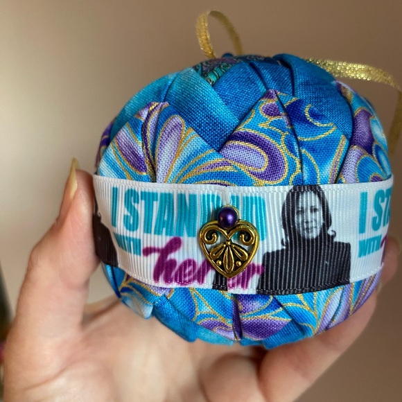 Original hand crafted by me quilted ornament theme “Kamala Harris I am with her“ - Picture 3 of 9